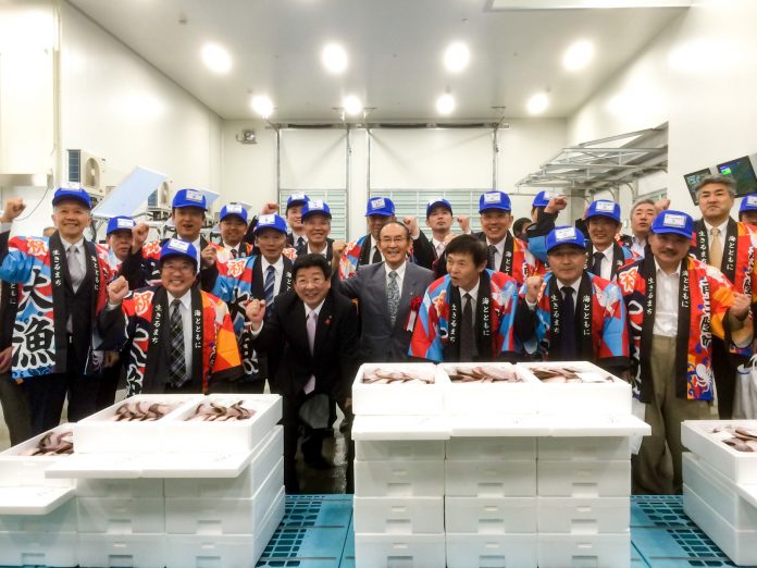 祝!悲願の本設魚市場落成! 祝!悲願の本設魚市場落成!