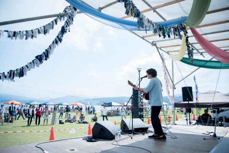 夏の海辺で音楽フェス　第3回「UTAKKO BURUME 2018」