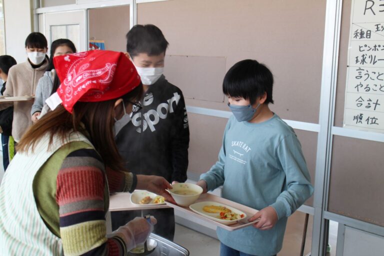 共立女子大が南三陸の食材で給食の献立を考案　地元小学生と食育交流